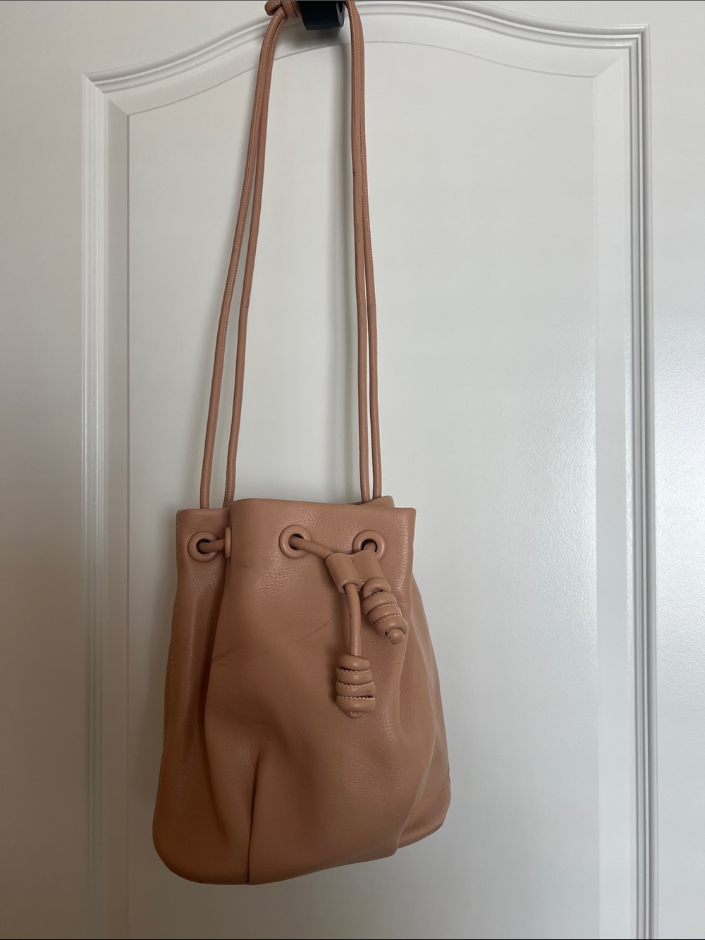 Zara Women's Drawstring Bucket Bag in Nude Tan